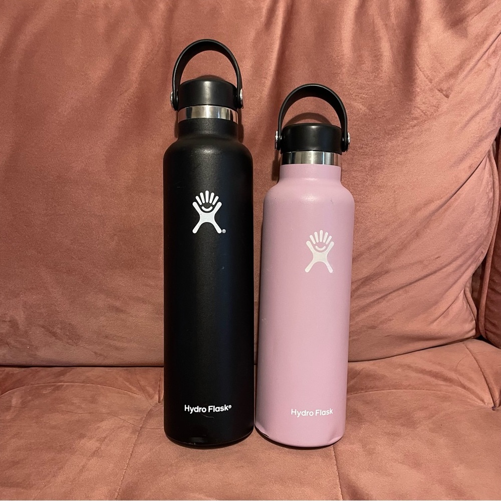 2x Hydro Flask, 21oz 24oz standard mouth, black and pink/purple